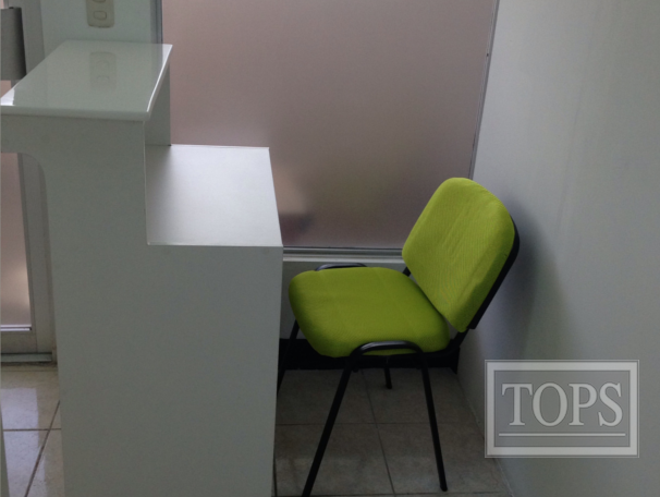 Mueble de consultorio medico color madera clara
